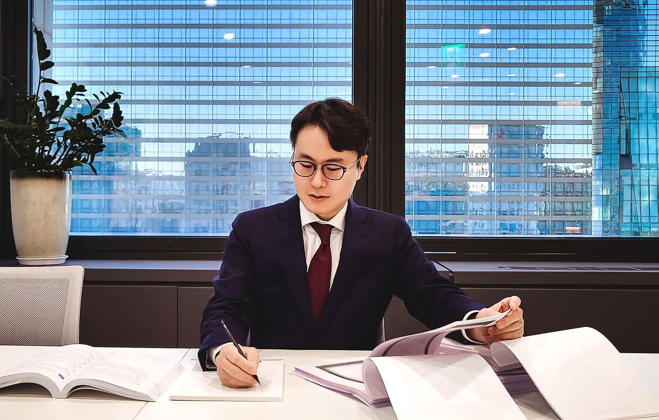 학교폭력 허위사실 유포 대응법: 형사고소 증거부터 법적 절차까지